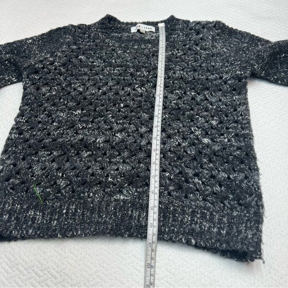John and Jenn Grey Crew Neck Sweater XS - Picture 9 of 12